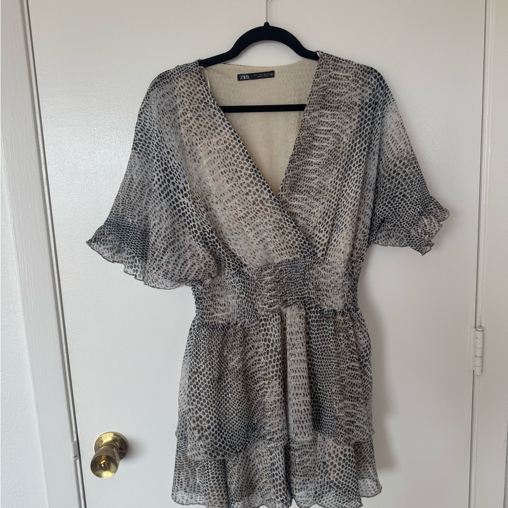 Zara Gray Mini Dress w/ Gold and Silver Details